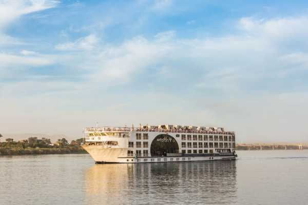 5 Days Nile cruise from Luxor to Aswan on Farah Nile Cruise