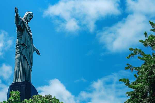 CHRIST THE REDEEMER BY VAN + SELAR&Oacute;N STEPS