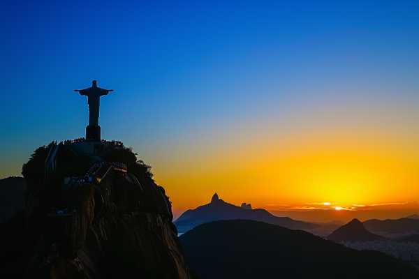 CHRIST THE REDEEMER BY VAN + SELAR&Oacute;N STEPS