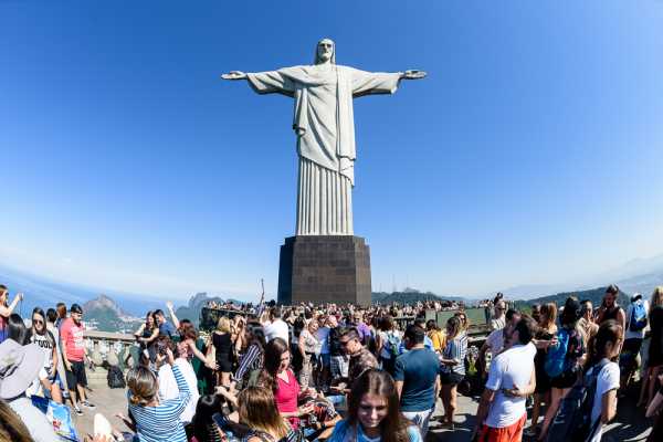 CHRIST THE REDEEMER BY VAN + SELAR&Oacute;N STEPS
