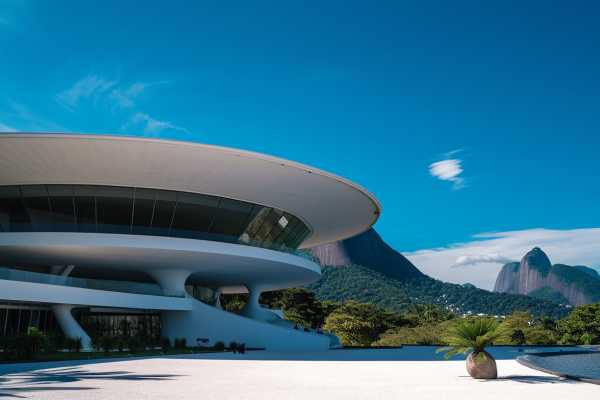 TOMORROW MUSEUM + YUP STAR + OLYMPIC BLVD