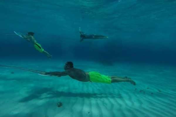 HALF DAY BOAT TRIP + PLANASURFING + ISLANDS