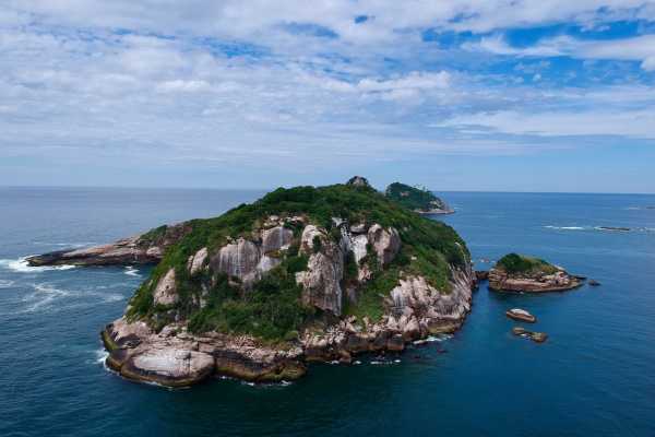 HALF DAY BOAT TRIP + PLANASURFING + ISLANDS
