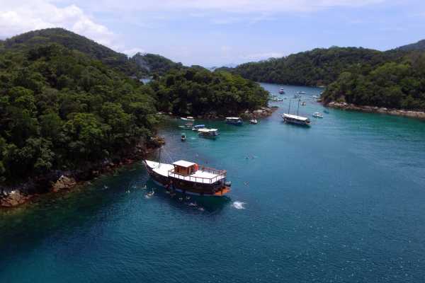 PICKUP IN RIO + ILHA GRANDE SCHOONER CRUISE + LUNCH