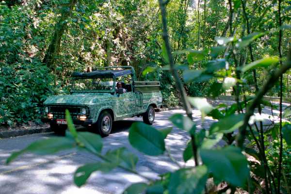 JEEP TOUR + ROCINHA FAVELA + TIJUCA RAINFOREST