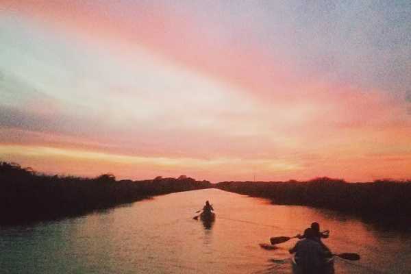 Escursioni Natura in canoa canadese all'alba