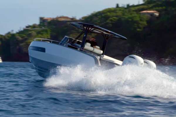 Blue Lagoon Cruise, INVICTUS GT280s Yacht