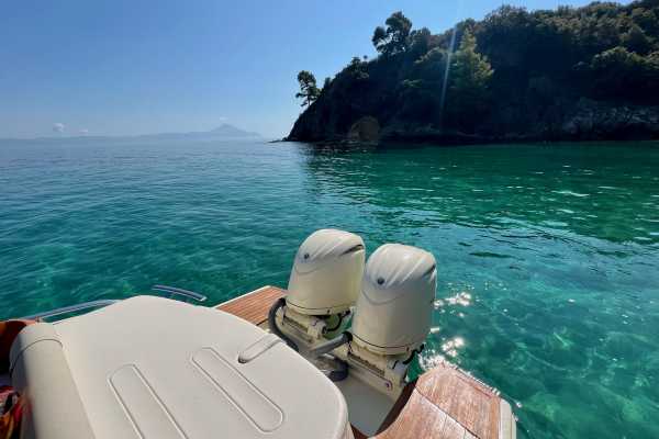Athos & islands Cruise, INVICTUS GT280s Yacht