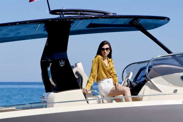 Athos & islands Cruise, INVICTUS GT280s Yacht