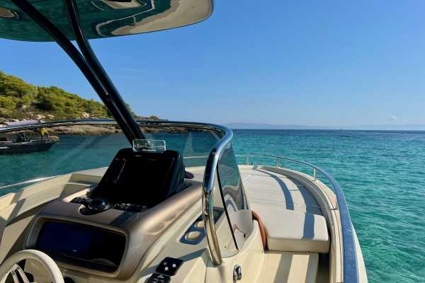 Athos & islands Cruise, INVICTUS GT280s Yacht