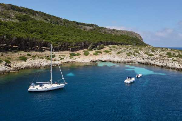 Tour in barca di Favignana e Levanzo da Trapani