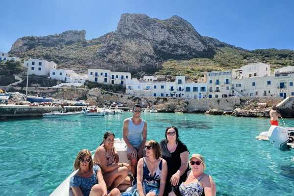 Tour in barca di Favignana e Levanzo da Trapani