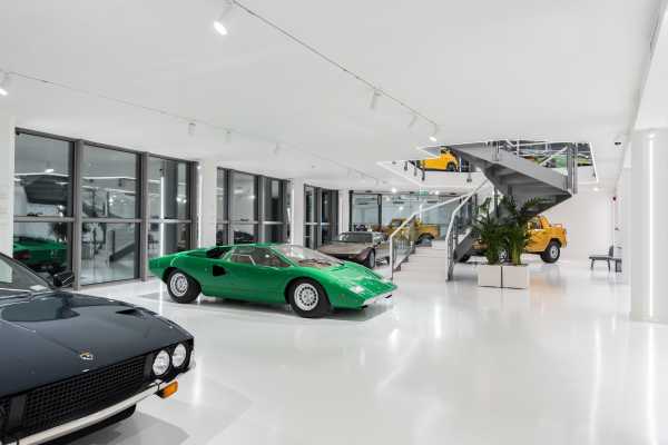 Lamborghini: ti portiamo nella leggenda!