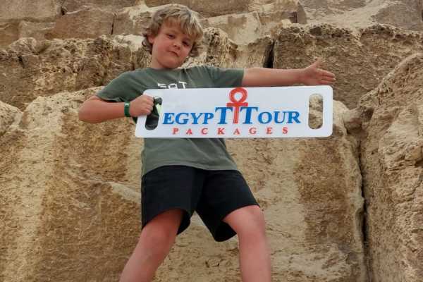 Tour to Giza Pyramids and the Egyptian Museum