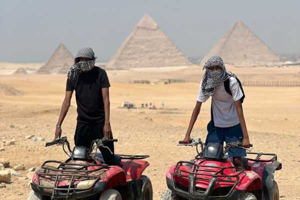 Tour to Giza Pyramids and the Egyptian Museum