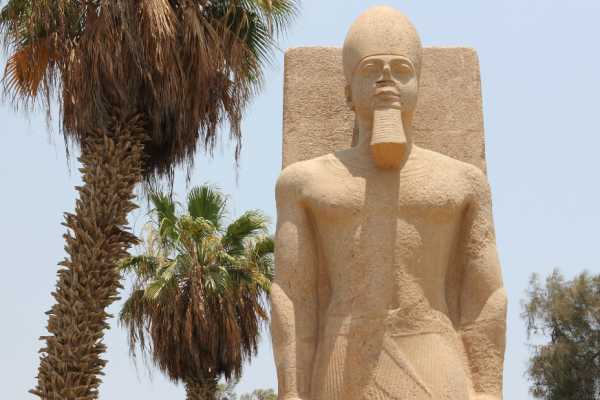 Day Trip to Memphis Sakkara and Dahshur Pyramids