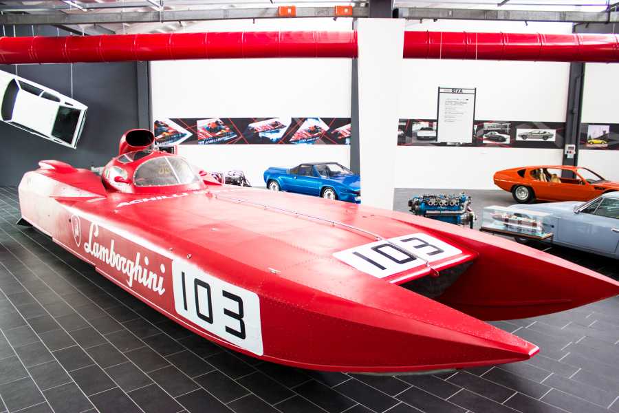 Bologna Welcome - eXtraBo Visita guidata al Museo Ferruccio Lamborghini - Speciale Autunno fuori dal Comune