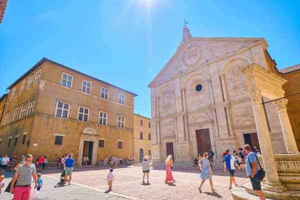 Val d'Orcia full day tour - Pienza , Montalcino and Montepulciano tour with wine & cheese tasting