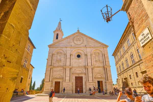 Val d'Orcia full day tour - Pienza , Montalcino and Montepulciano tour with wine & cheese tasting