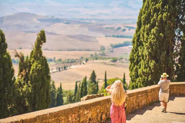 Val d'Orcia full day tour - Pienza , Montalcino and Montepulciano tour with wine & cheese tasting