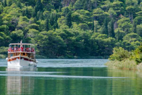 KRKA NATIONAL PARK tour & wine tasting