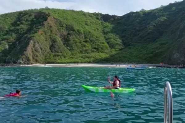 PUERTO LOPEZ| MAGICAL ISLANDS TOUR |SNORKELING | KAYAKING | SUBWING IN TURQUOISE WATERS