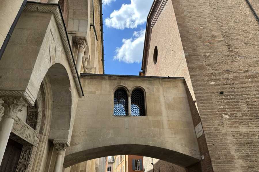 Modenatur Modena city tour: the treasures of the Cathedral
