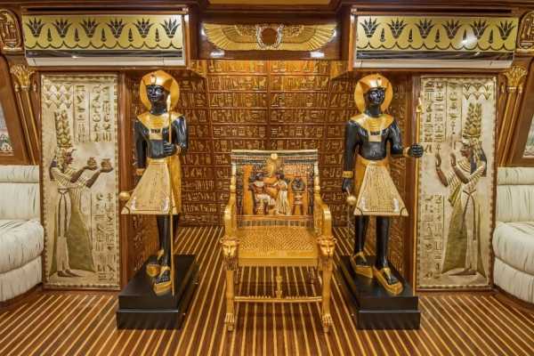 Nefertari Seascope boat trip from Port Ghalib