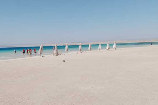 Snorkeling Day trip to Sharm el Lulli and wadi El Qulaan from El Quseir