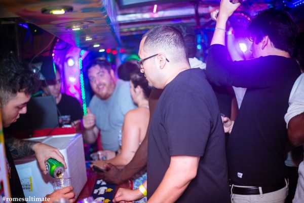 Pub Crawl with Party Bus and VIP out door clubbing!!