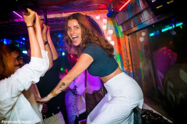 Pub Crawl with Party Bus and VIP out door clubbing!!