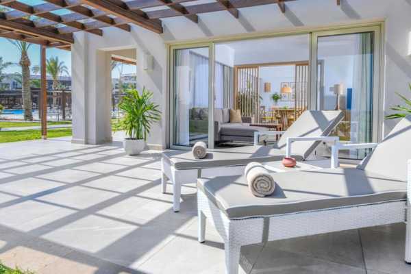 Transfer from Marsa Alam Airport to Iberotel Costa Mares