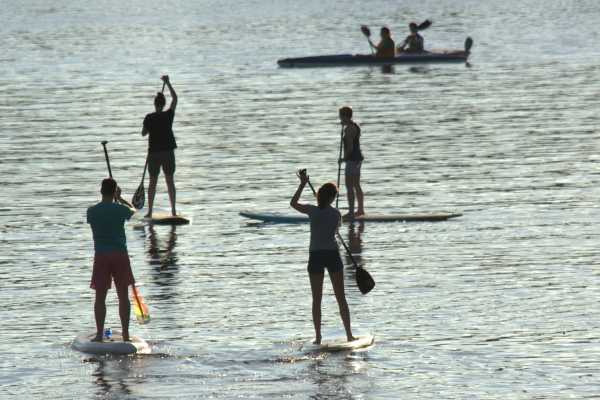 Tour guidato in SUP nella costa di Ognina a Siracusa