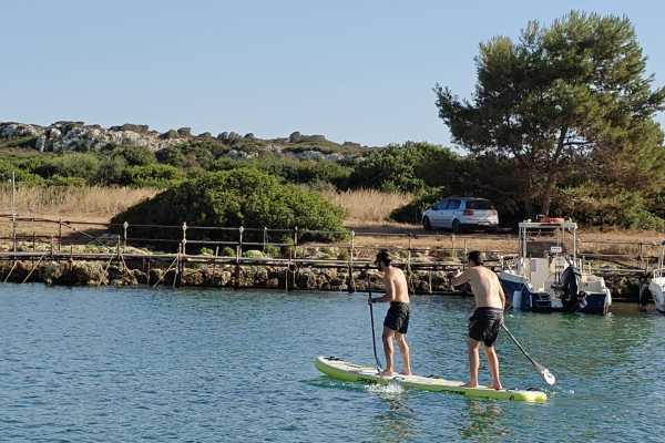 Tour guidato in SUP nella costa di Ognina a Siracusa