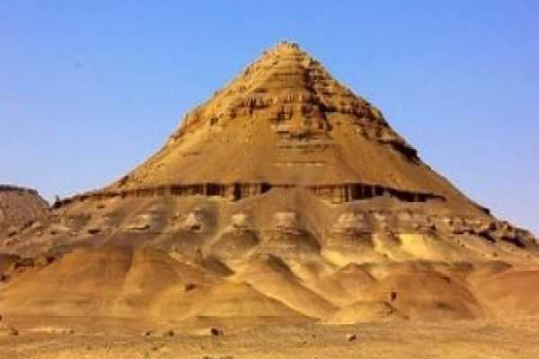 4 Days Trip to the white desert and Baharyia oasis