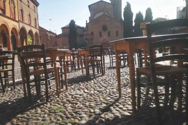 Bologna wine experience by night