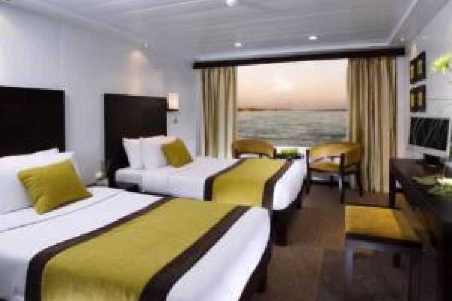 Tours to Egypt Movenpick Royal Lily Nile Cruise 4 Days