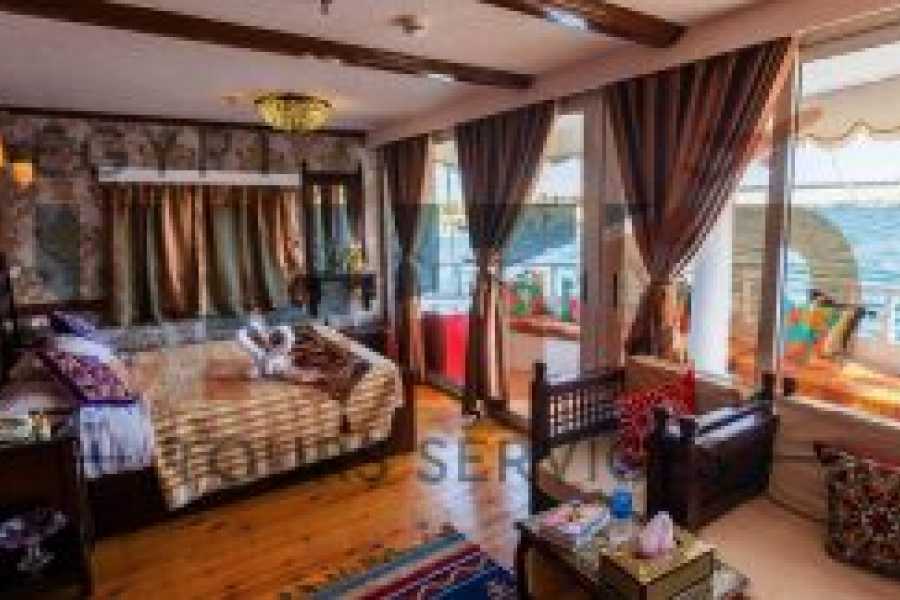 Tours to Egypt 8 Days Amoura Dahabiya Nile Cruise