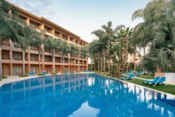 A Luxury 4 Days At Dusit Thani LakeView Cairo Hotel With Tours Included In This Package 2024/2025