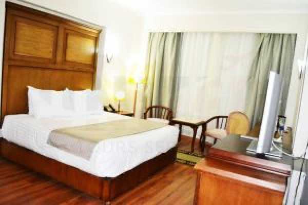 The Best 5 Days At Cleopatra Hotel With The Top Tours In Egypt Included In One Package 2024/2025