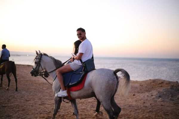 Horse riding in Hurghada 2 hours by the desert & the sea