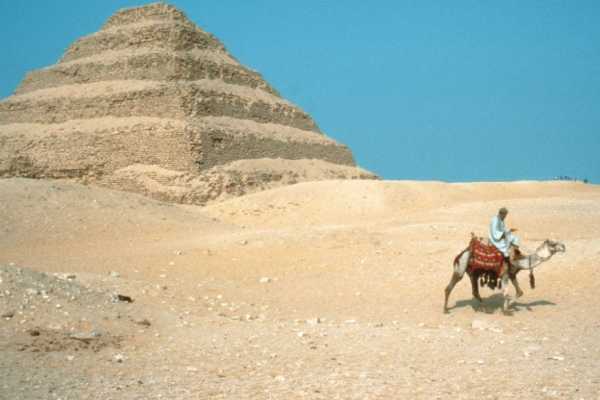 Excursie to giza pyramids,sakkara and Dahshour