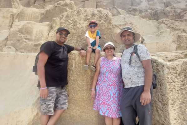 Excursie to giza pyramids,sakkara and Dahshour