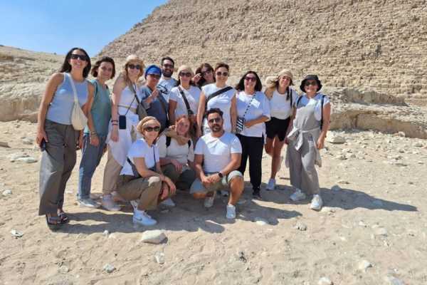 Excursie to giza pyramids,sakkara and Dahshour
