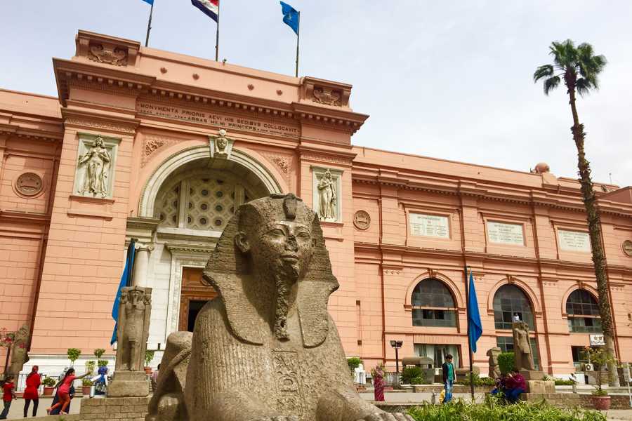 Egypt Tour packages Day Trip to Cairo from Makadi by flight