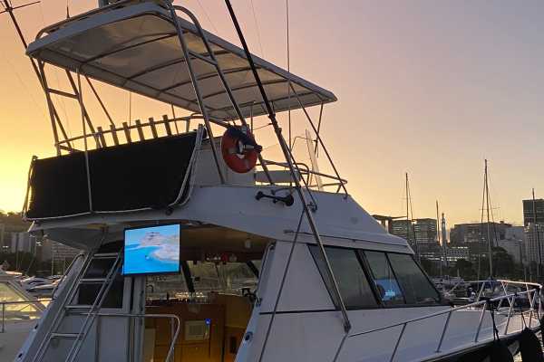 50ft Rio Star Yacht to Itaipu Beach