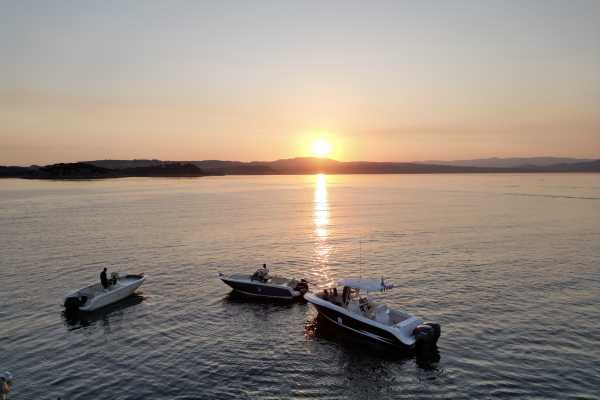 Sunset Cruise, Dileon