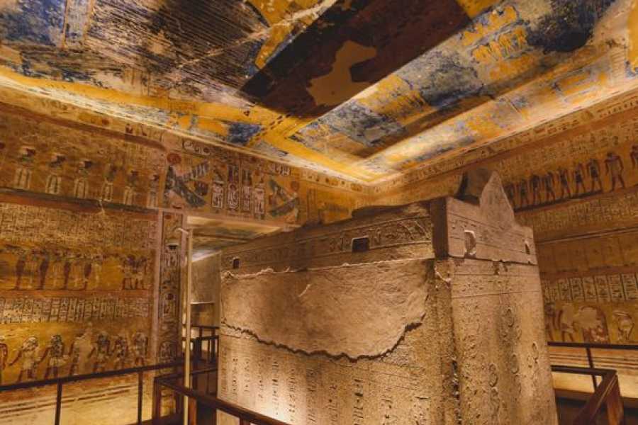 Egypt Tour packages 2 Day Tour to Luxor from Hurghada with hotair balloon