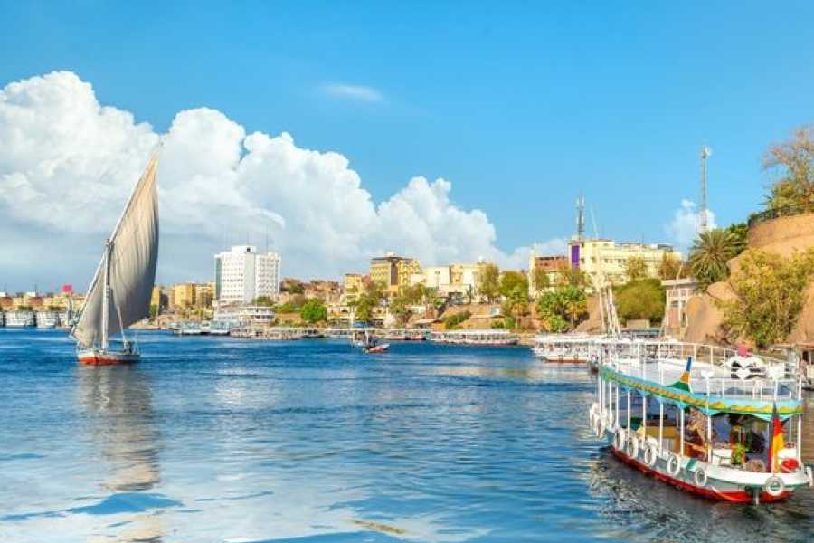 Egypt Tour packages 2 Day Tour to Luxor from Hurghada with hotair balloon