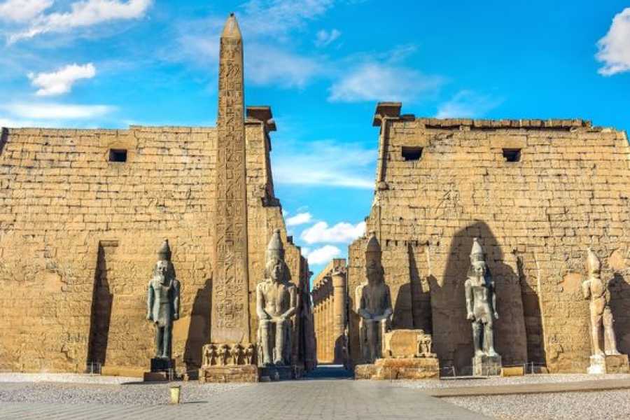Egypt Tour packages 2 Day Tour to Luxor from Hurghada with hotair balloon